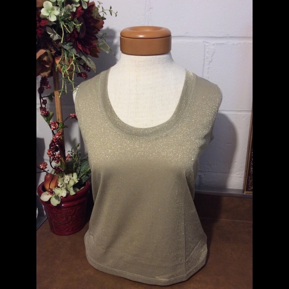 Anthro gold metallic tank top One Girl Who… sz Small - Picture 3 of 9
